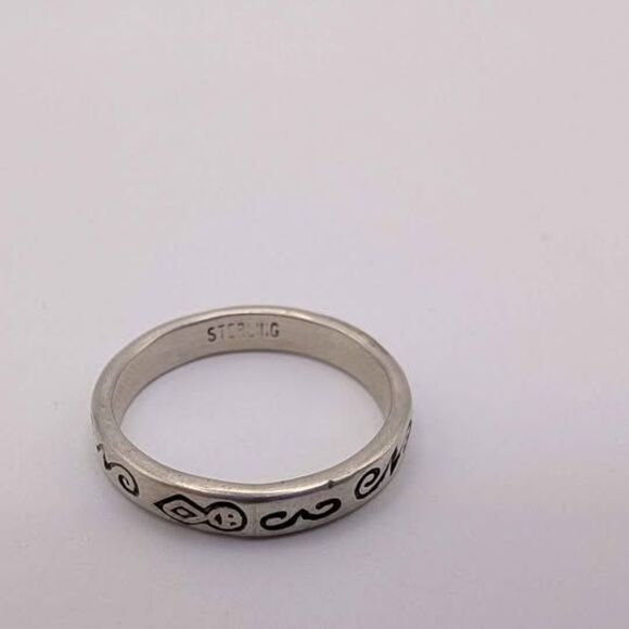 Vintage Southwestern Style Boho Dainty Sterling Silver Band Ring Size 6 3/4 - Picture 5 of 6